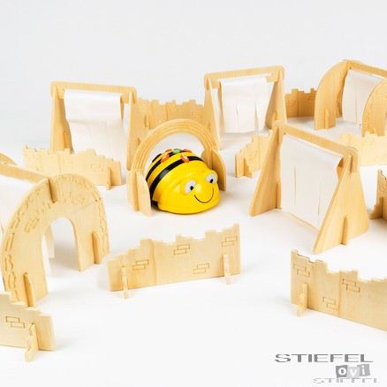 Cursa cu obstacole pentru Bee-Bot