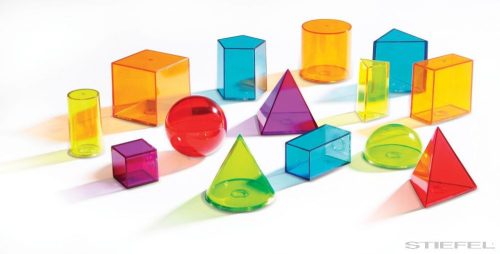 Forme geometrice din plastic transparent